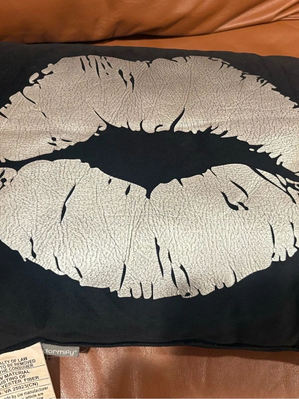 DORMIFY Velvet Kiss Throw Pillow Black/Silver Metallic Kiss (used)